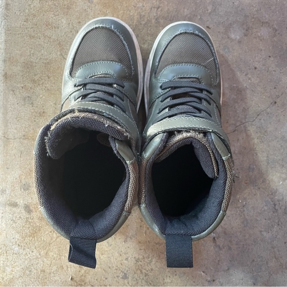 H&M Waterproof Hight Tops, size 1, dark khaki green. - Picture 7 of 8